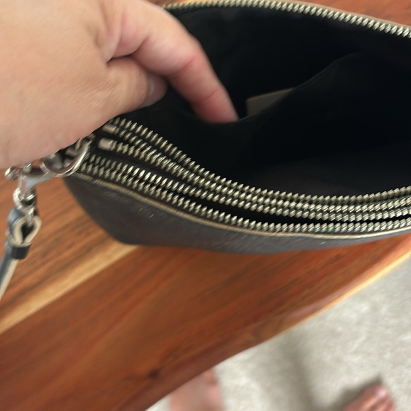 COACH pebble leather clutch; needs some TLC - Picture 5 of 9